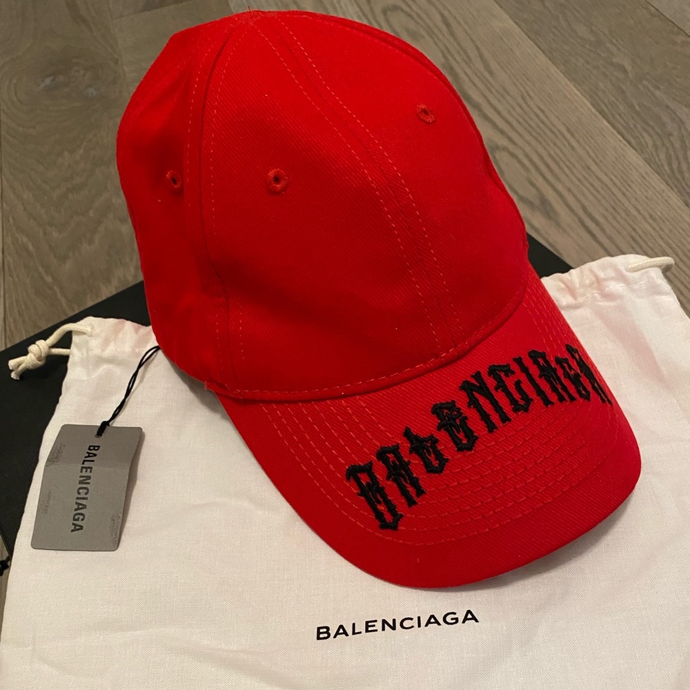 BALENCIAGA TATTOO EMBROIDERED LOGO CAP